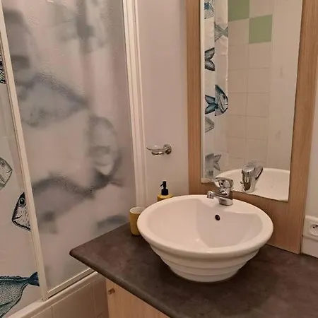 Dans Neuve - 5 Places *