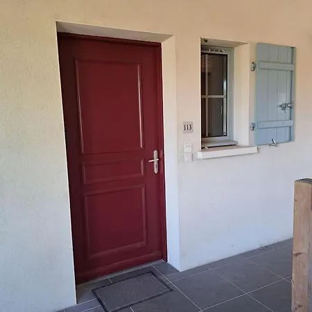 Dans Neuve - 5 Places Apartment