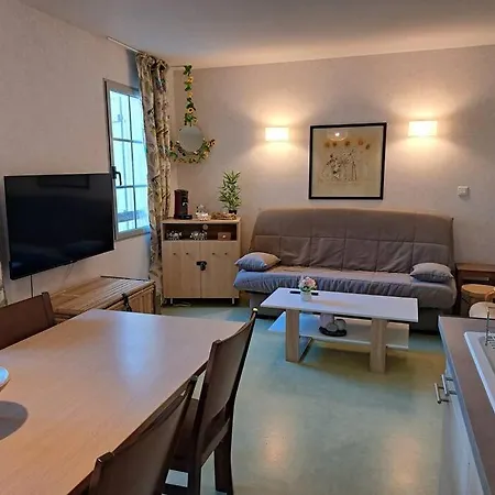 Dans Neuve - 5 Places * Nérac