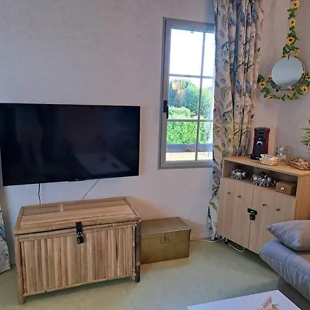 Dans Neuve - 5 Places Apartment *