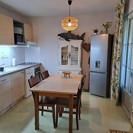 Dans Neuve - 5 Places Apartment *