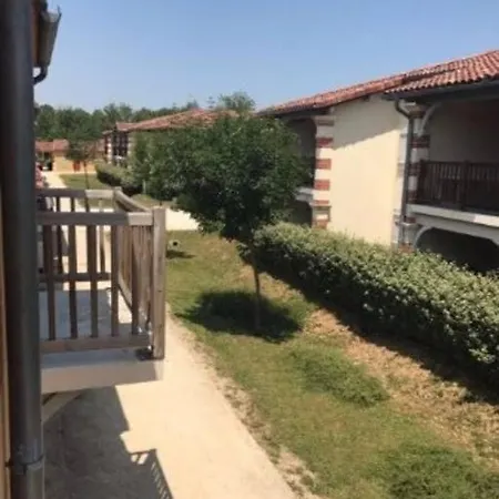 Dans Neuve - 5 Places Apartment *